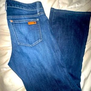 Joes Jeans. Size 31. Classic denim wash